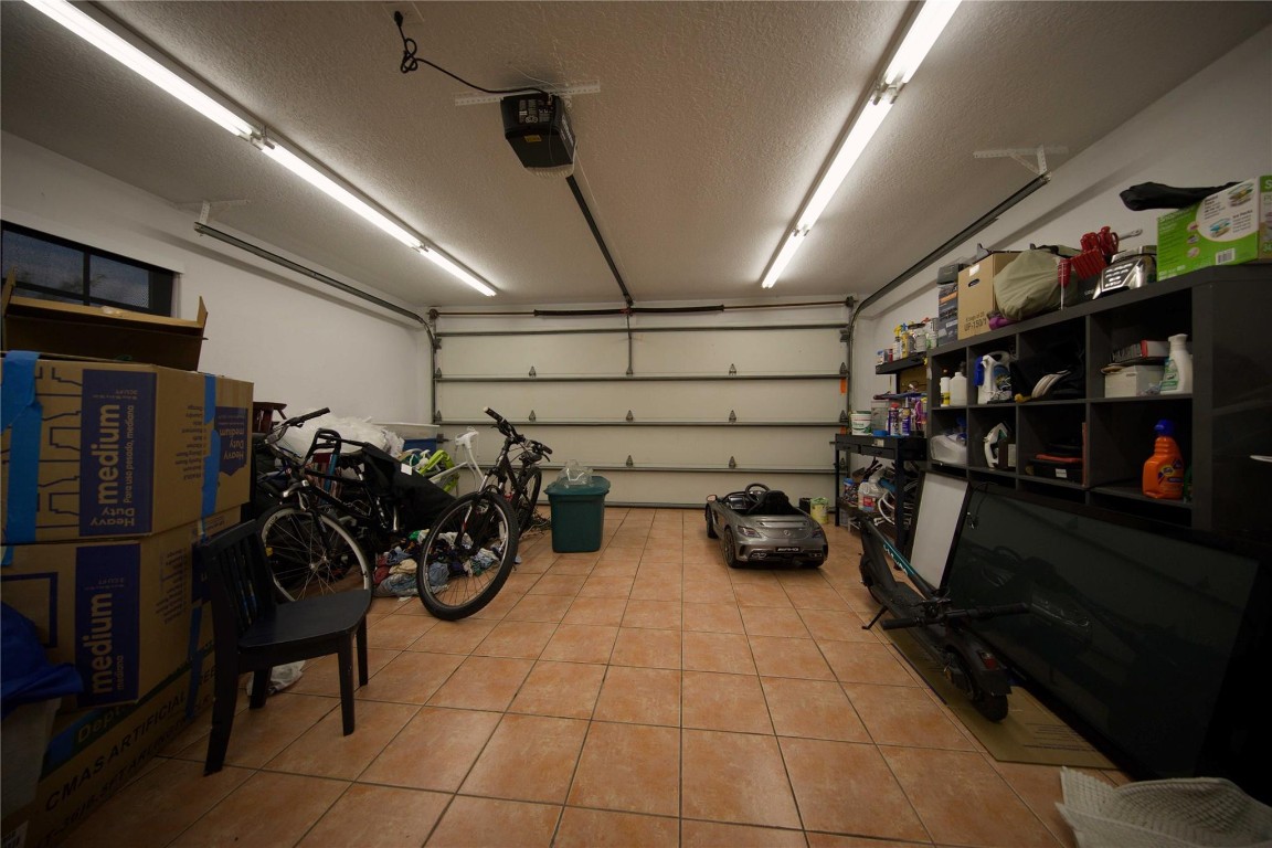 Hollywood Golf Estates Se - Residential