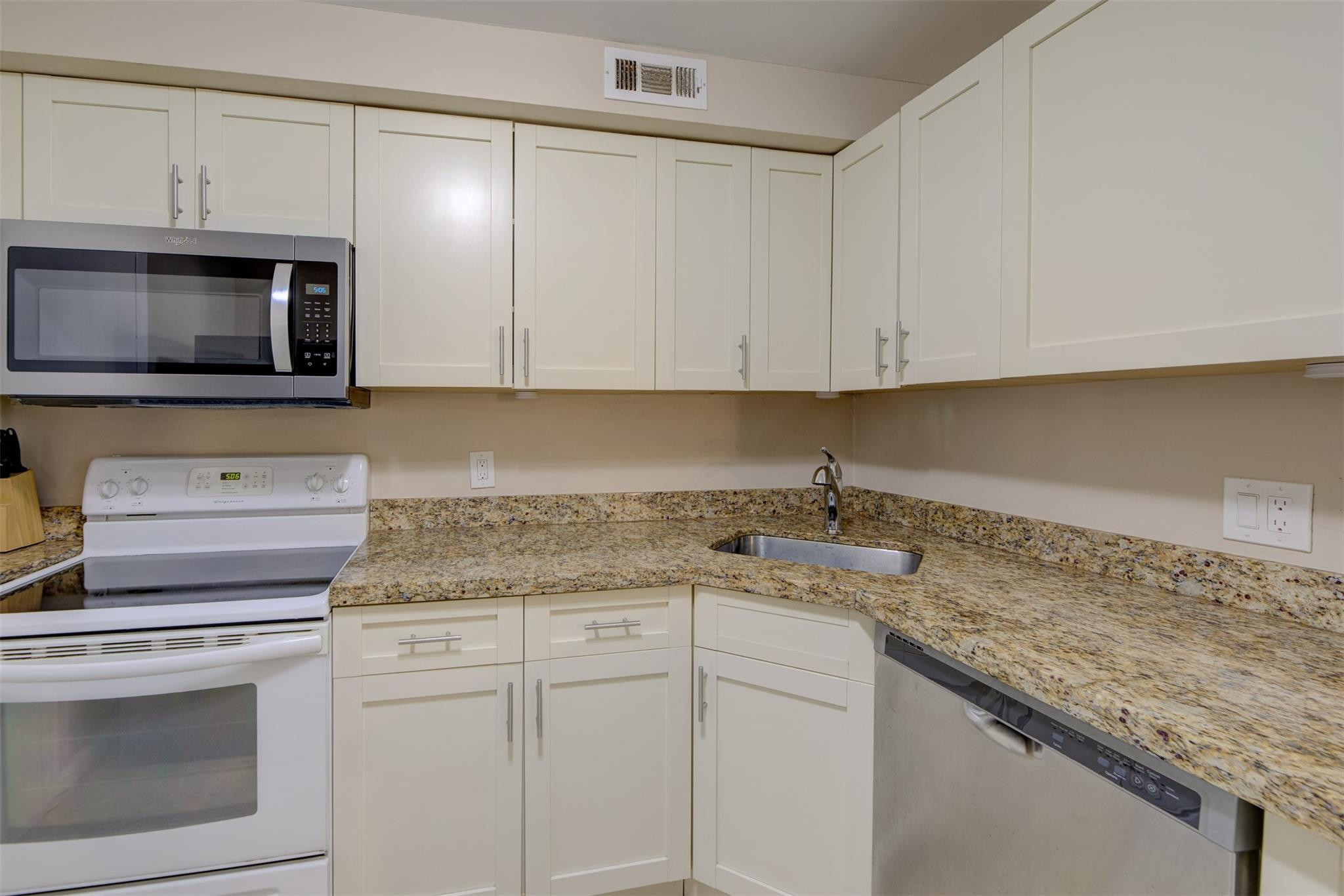 305 N Pompano Beach Boulevard 1403
