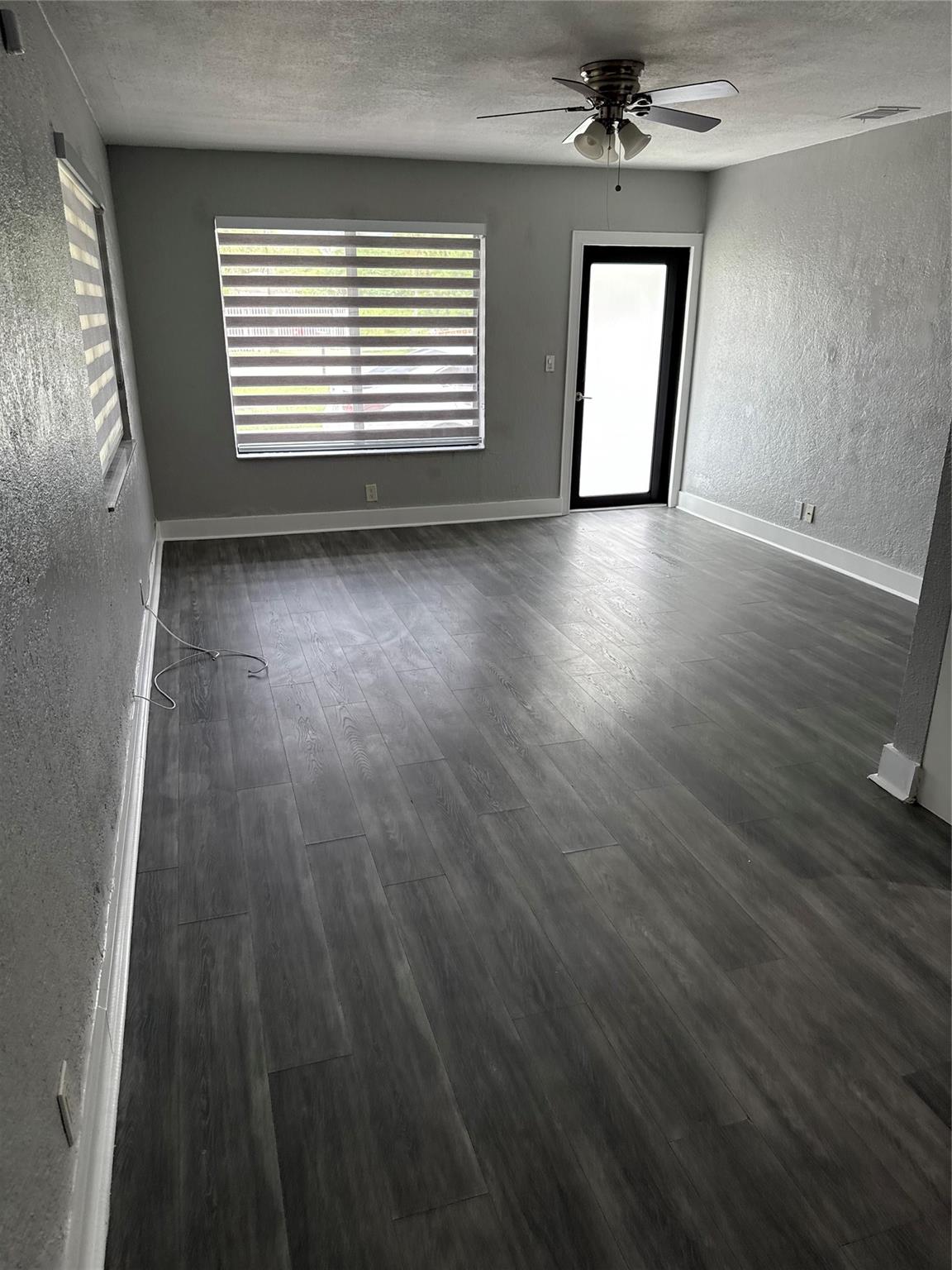 15700 NW 39th Pl, Miami Gardens, FL, 33054/$2,950 2 15700 NW 39th Pl