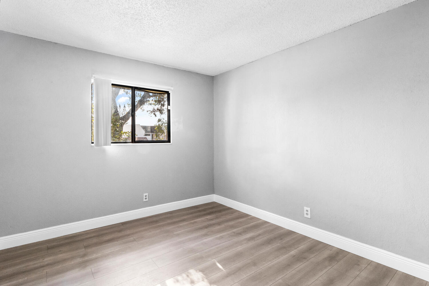 PT PAR S NORTH LAUDERDALE - Residential