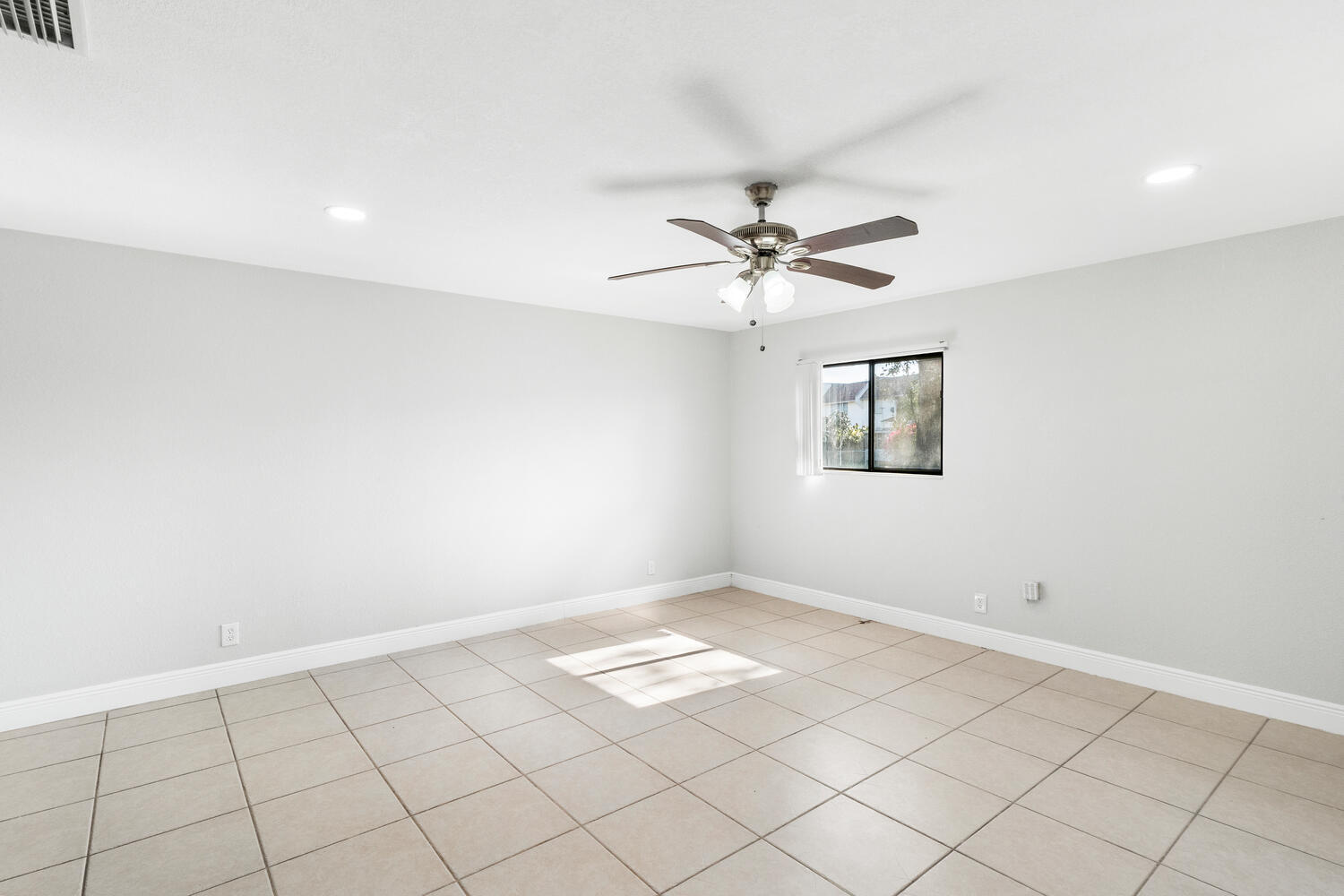 PT PAR S NORTH LAUDERDALE - Residential