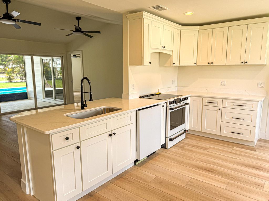 Photo of 18171 Jupiter Landings Drive, Jupiter, FL 33458 (MLS # B26022314)