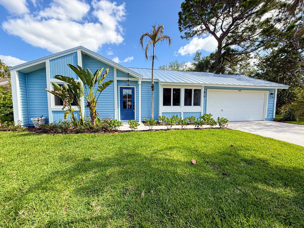 Photo of 18171 Jupiter Landings Drive, Jupiter, FL 33458 (MLS # B26022314)