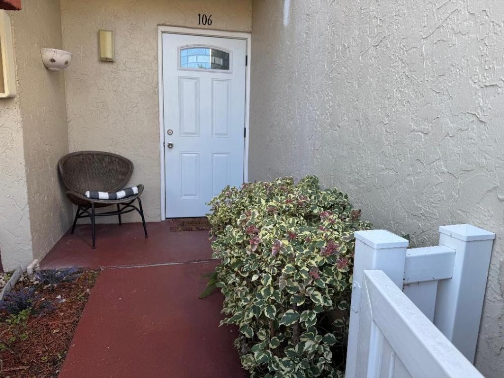 VILLAGES OF ORIOLE ABBEY CONDO - Residential Lease