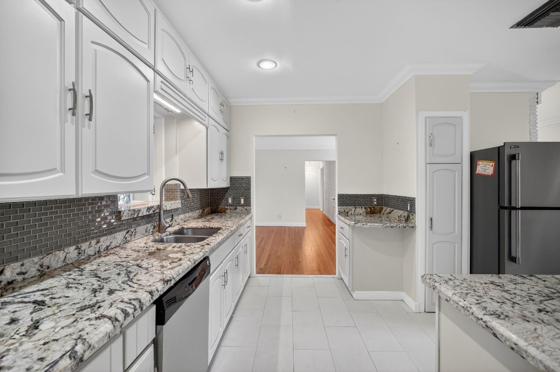 Beach Way Heights - Residential