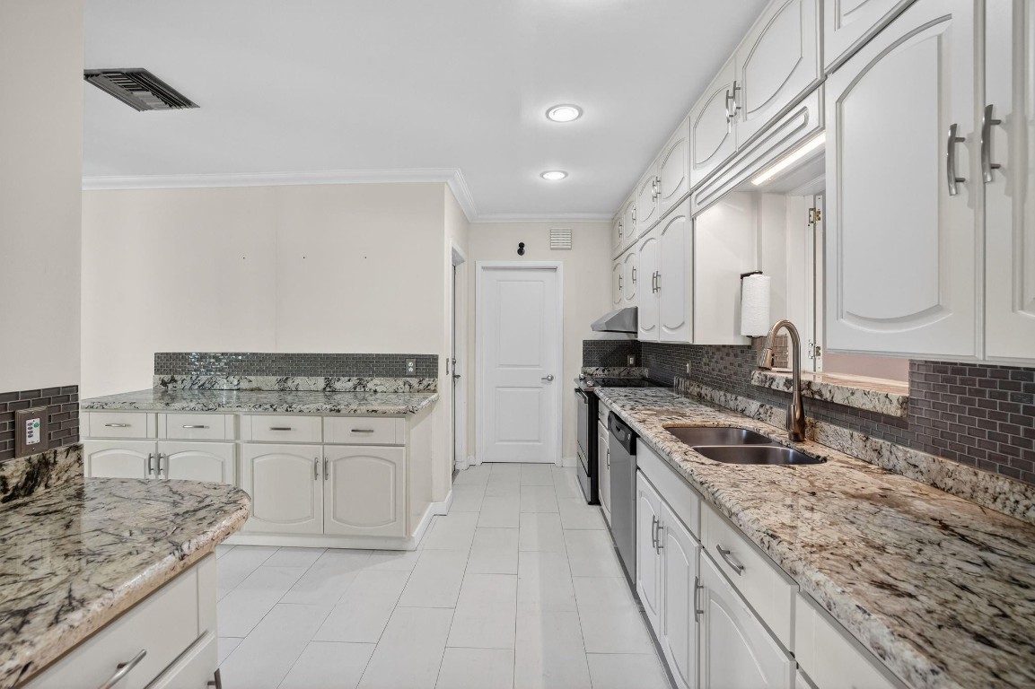 Beach Way Heights - Residential