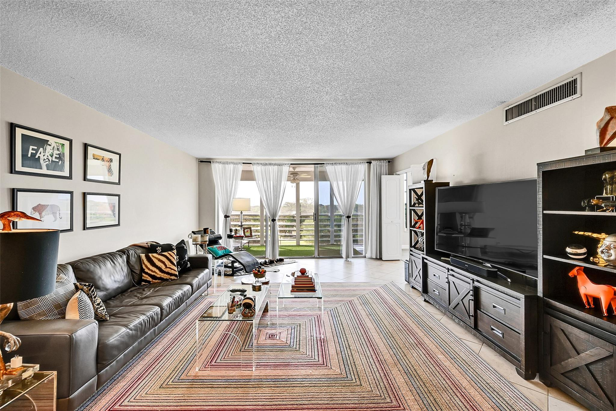 PALM-AIRE COUNTRY CLUB - Residential