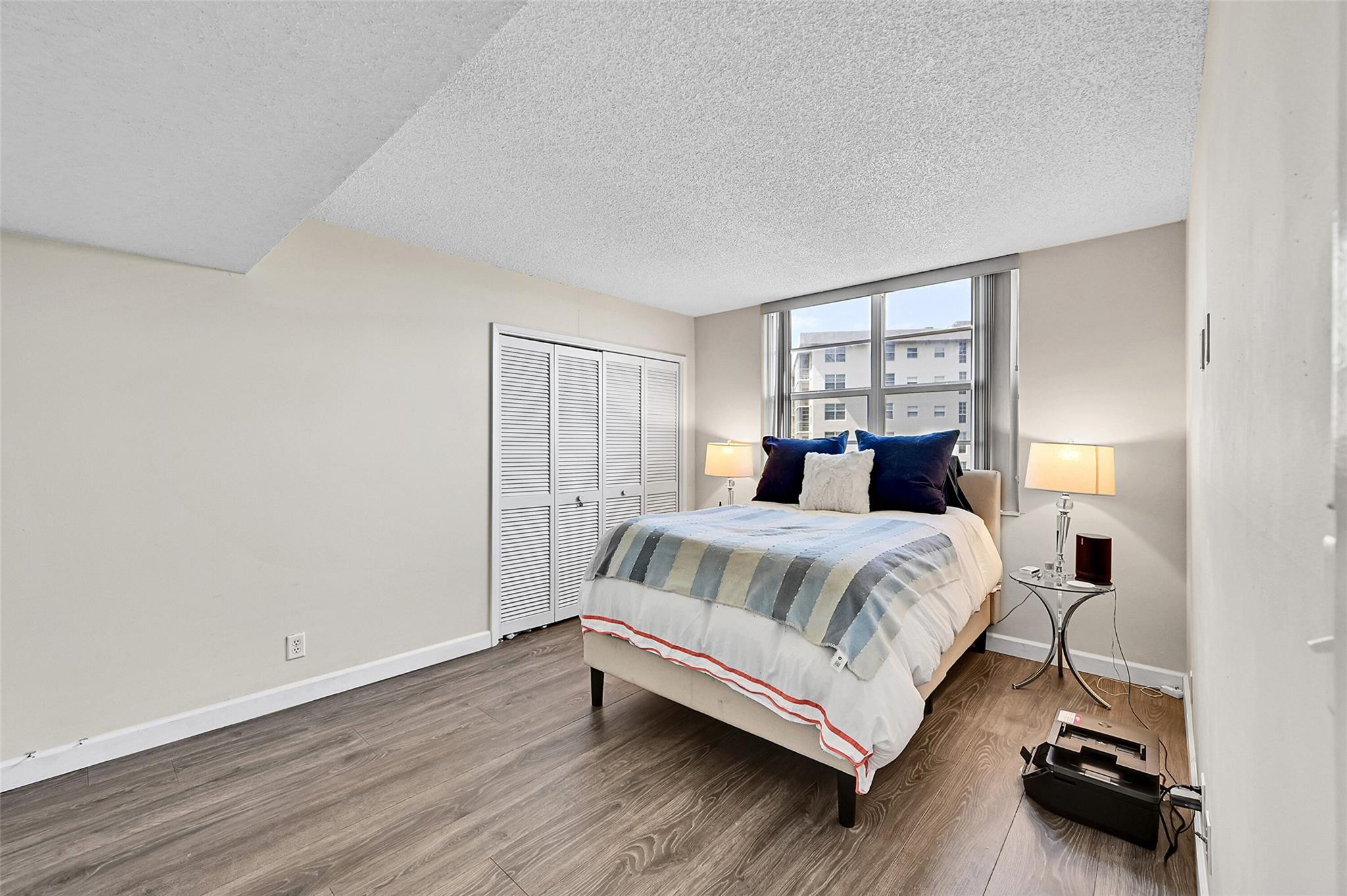 PALM-AIRE COUNTRY CLUB - Residential