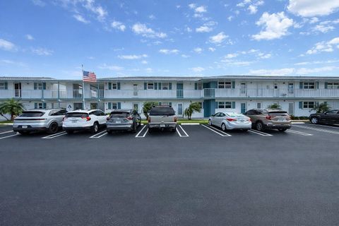 1114 Lake Terrace 205 Boynton Beach FL 33426