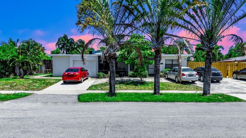 Photo of 907 W Bloxham Street, Lantana, FL 33462 (MLS # F10509447)