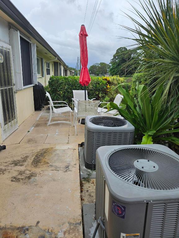 2941 Crrosley Drive W E