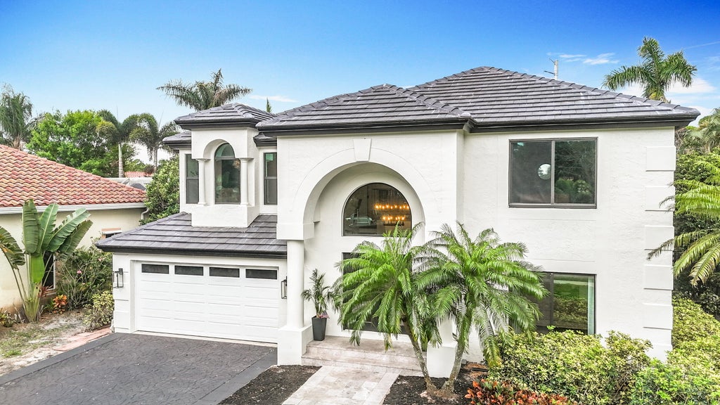 Photo of 6580 Sargasso Way, Jupiter, FL 33458 (MLS # R11080573)