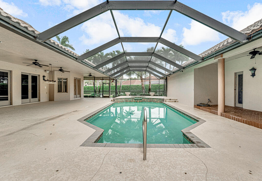 PINEWOOD OF WELLINGTON - Residential