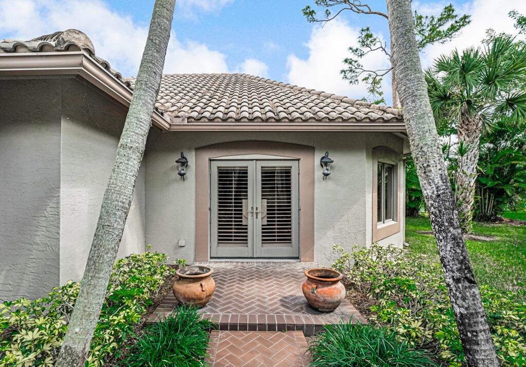 PINEWOOD OF WELLINGTON - Residential