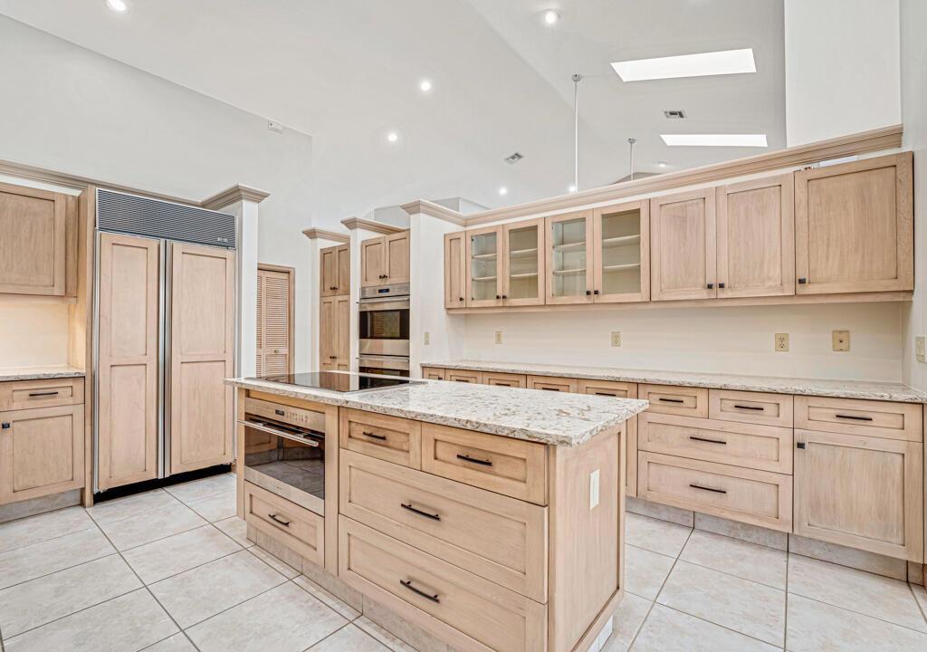 PINEWOOD OF WELLINGTON - Residential