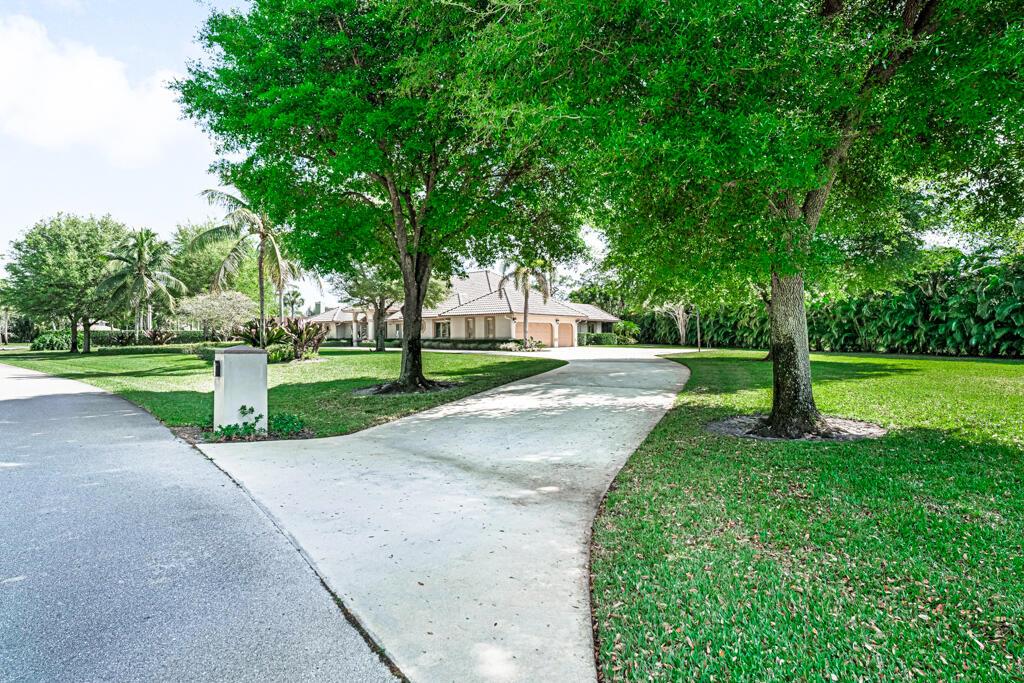 PINEWOOD OF WELLINGTON - Residential