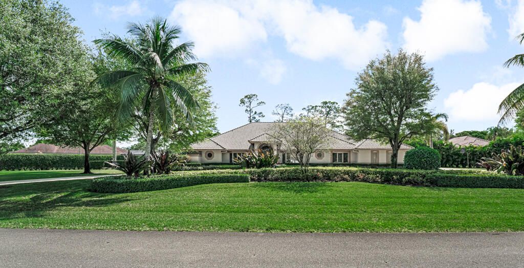 Photo of 13406 Doubletree Circle, Wellington, FL 33414 (MLS # R11141848)