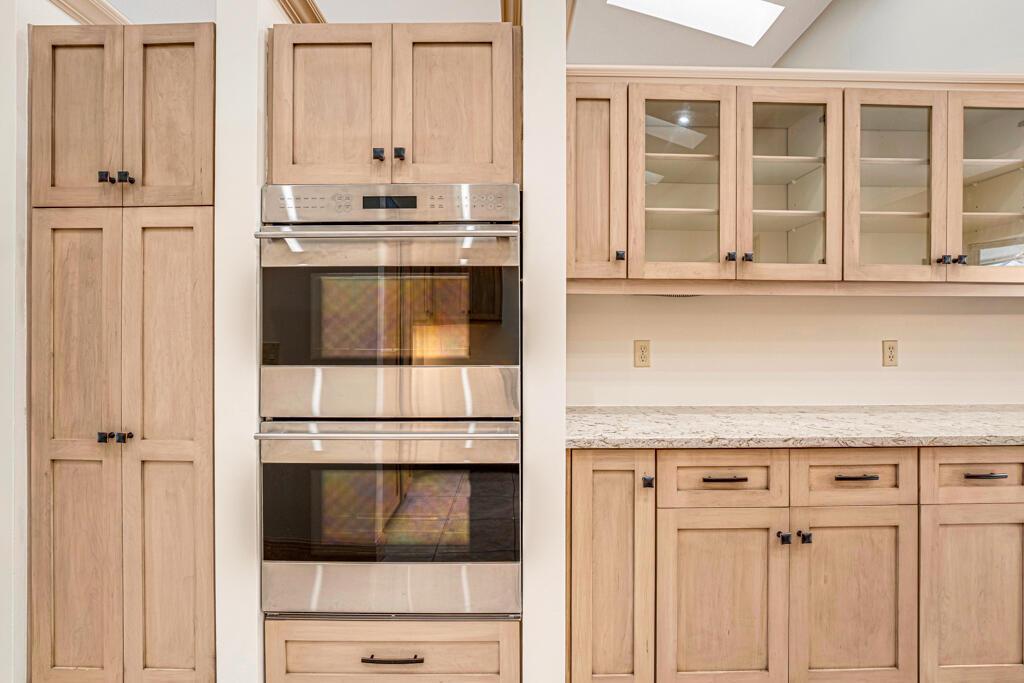 PINEWOOD OF WELLINGTON - Residential