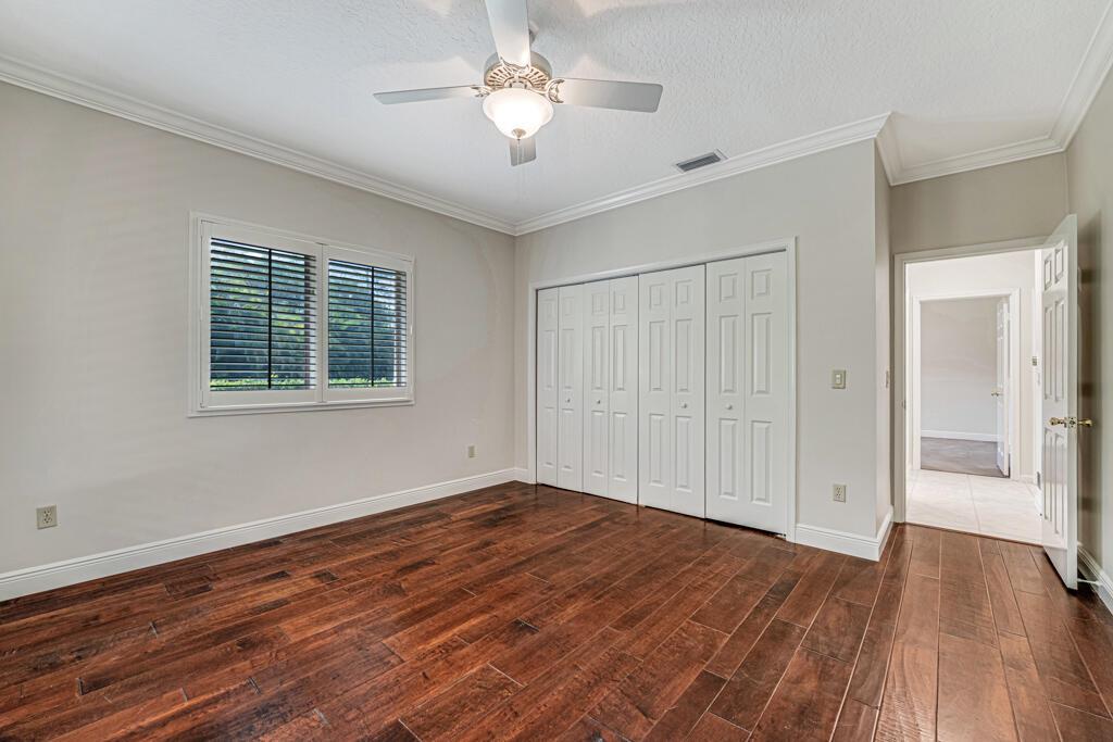 PINEWOOD OF WELLINGTON - Residential