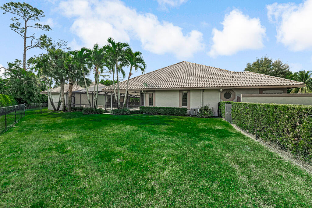 PINEWOOD OF WELLINGTON - Residential