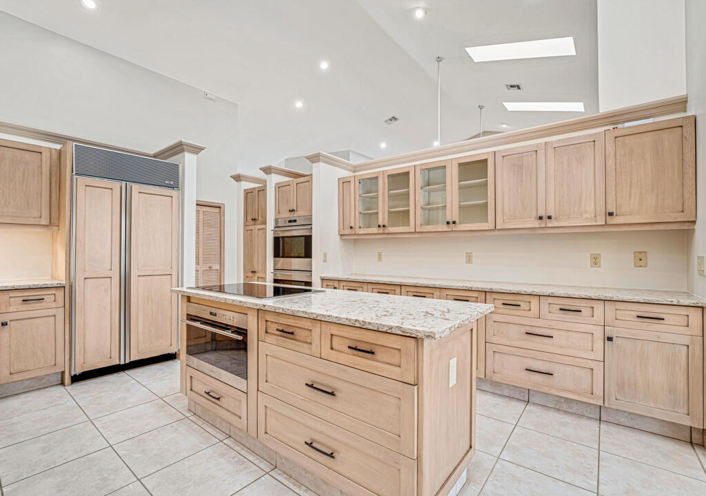 PINEWOOD OF WELLINGTON - Residential