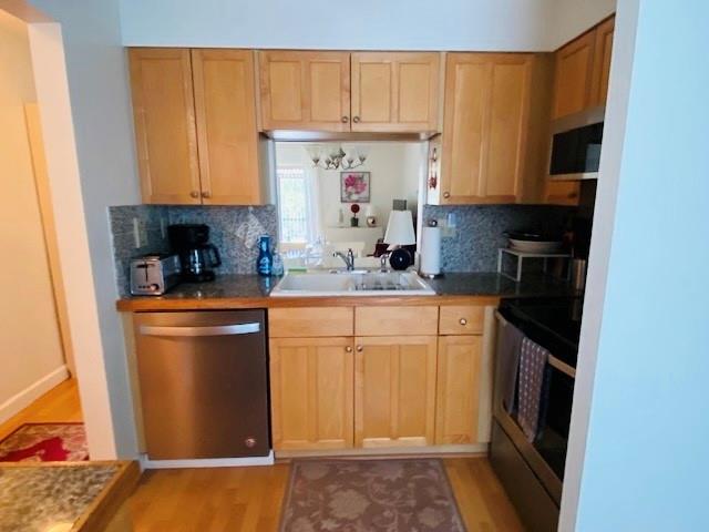 715 Gardens Dr 104