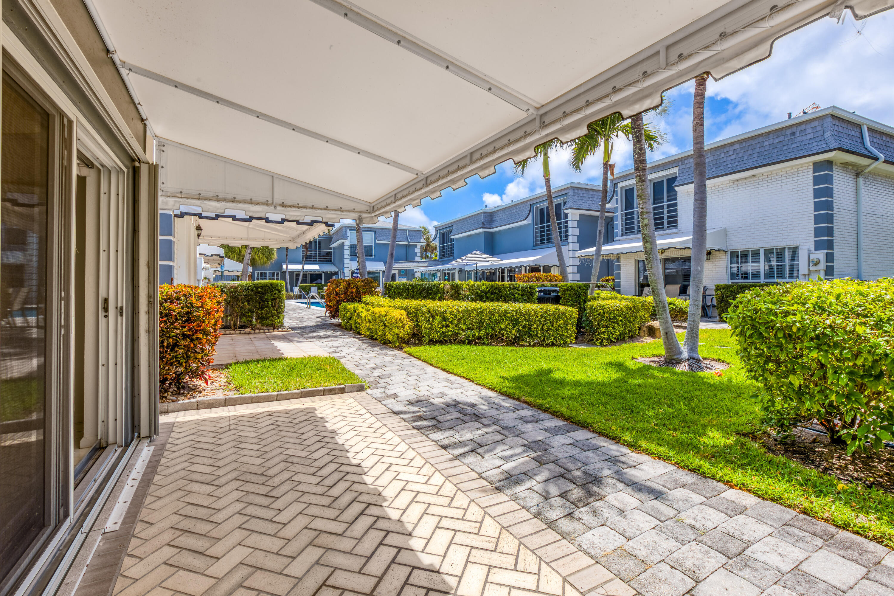 Hillsboro Beach & Yacht Villas - Residential