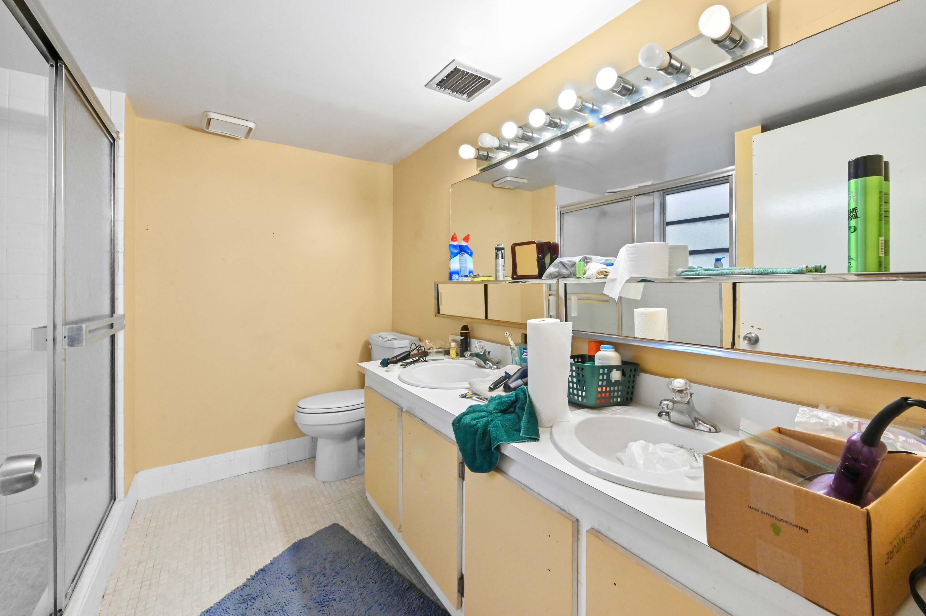 VILLAGES OF ORIOLE BONAIRE - Residential