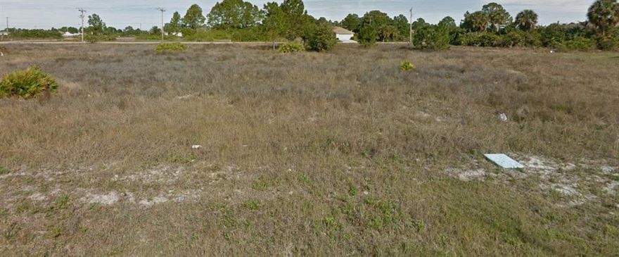 Great lot in Lehigh Acres, come and build your dream home here.