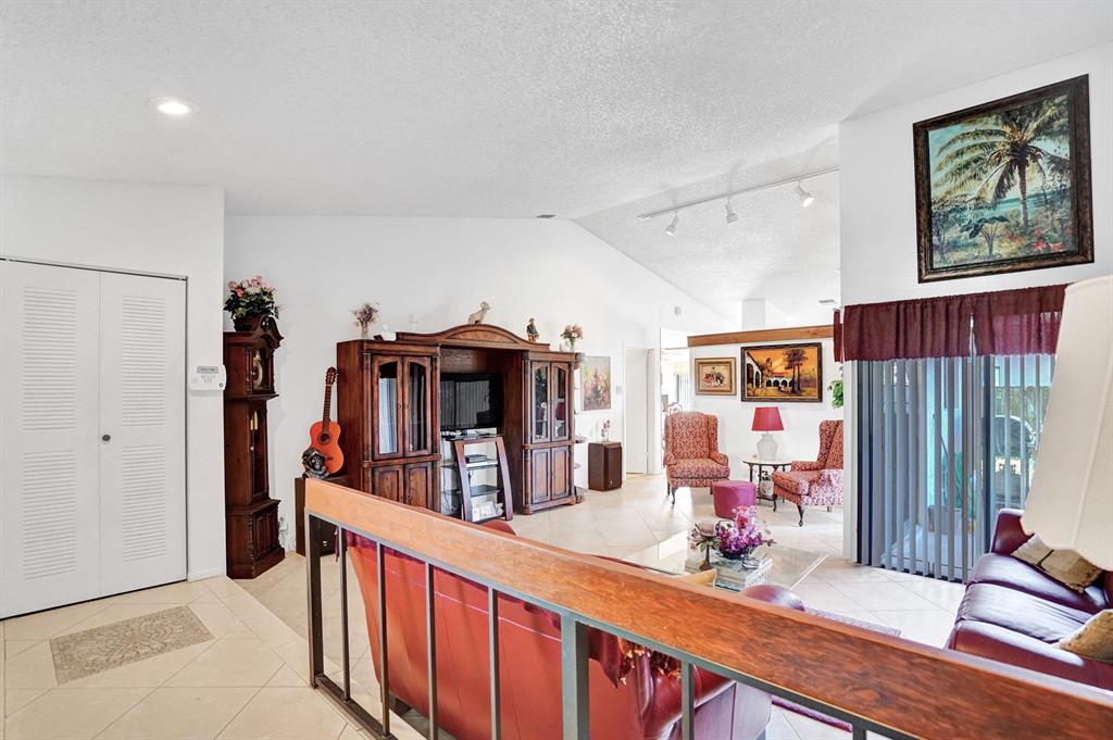 COUNTRY LANDING - Residential