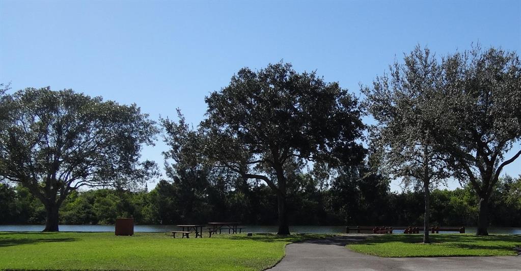 COUNTRY LANDING - Residential