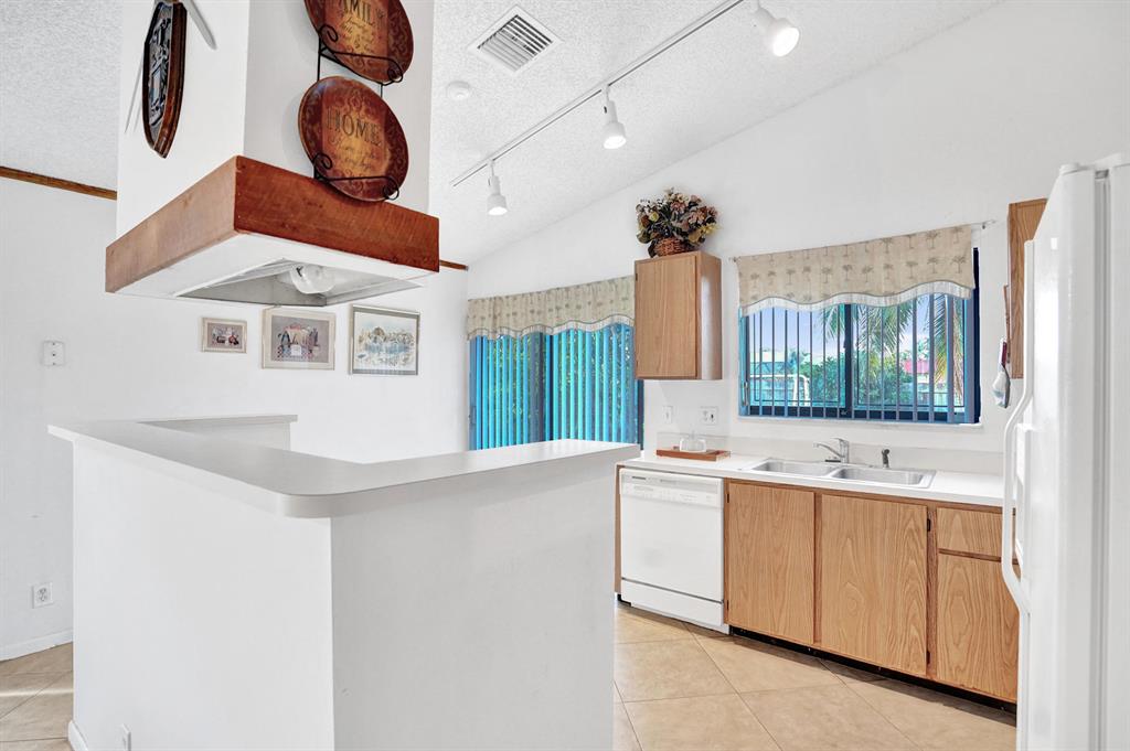 COUNTRY LANDING - Residential