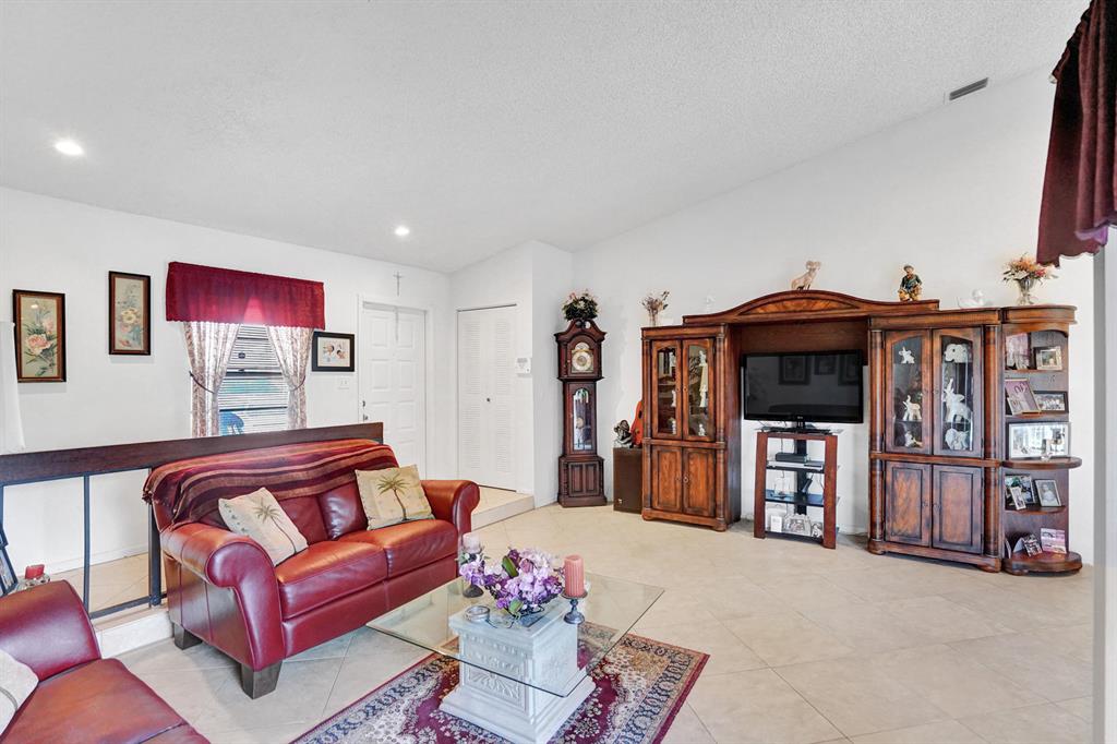 COUNTRY LANDING - Residential