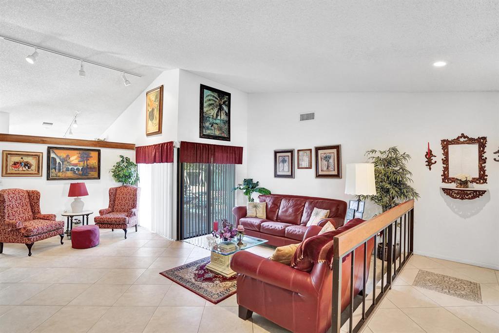 COUNTRY LANDING - Residential