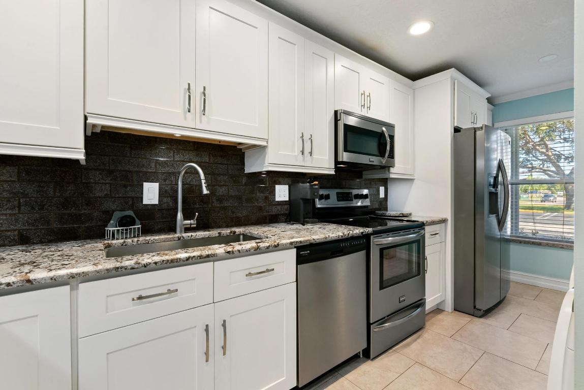 PINES OF DELRAY NORTH CONDO - Residential