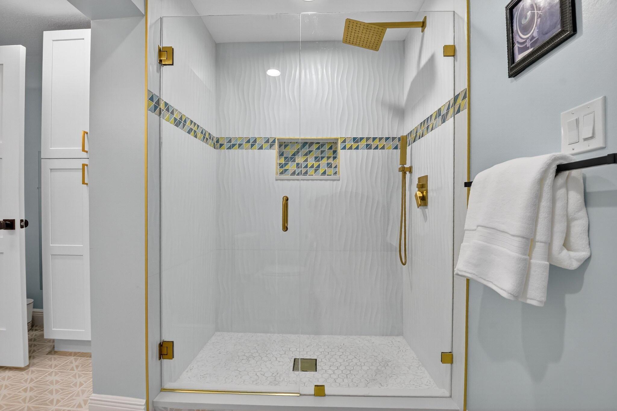 SUNFLOWER DELRAY - Residential Income