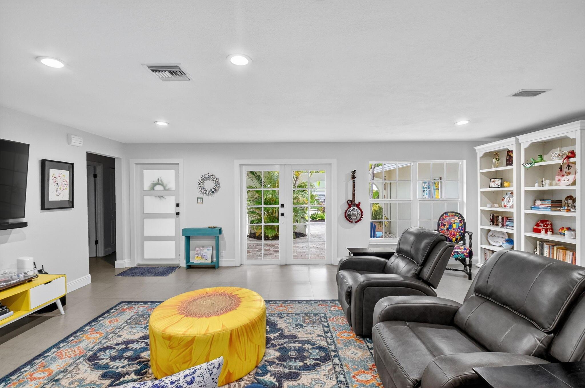 SUNFLOWER DELRAY - Residential Income