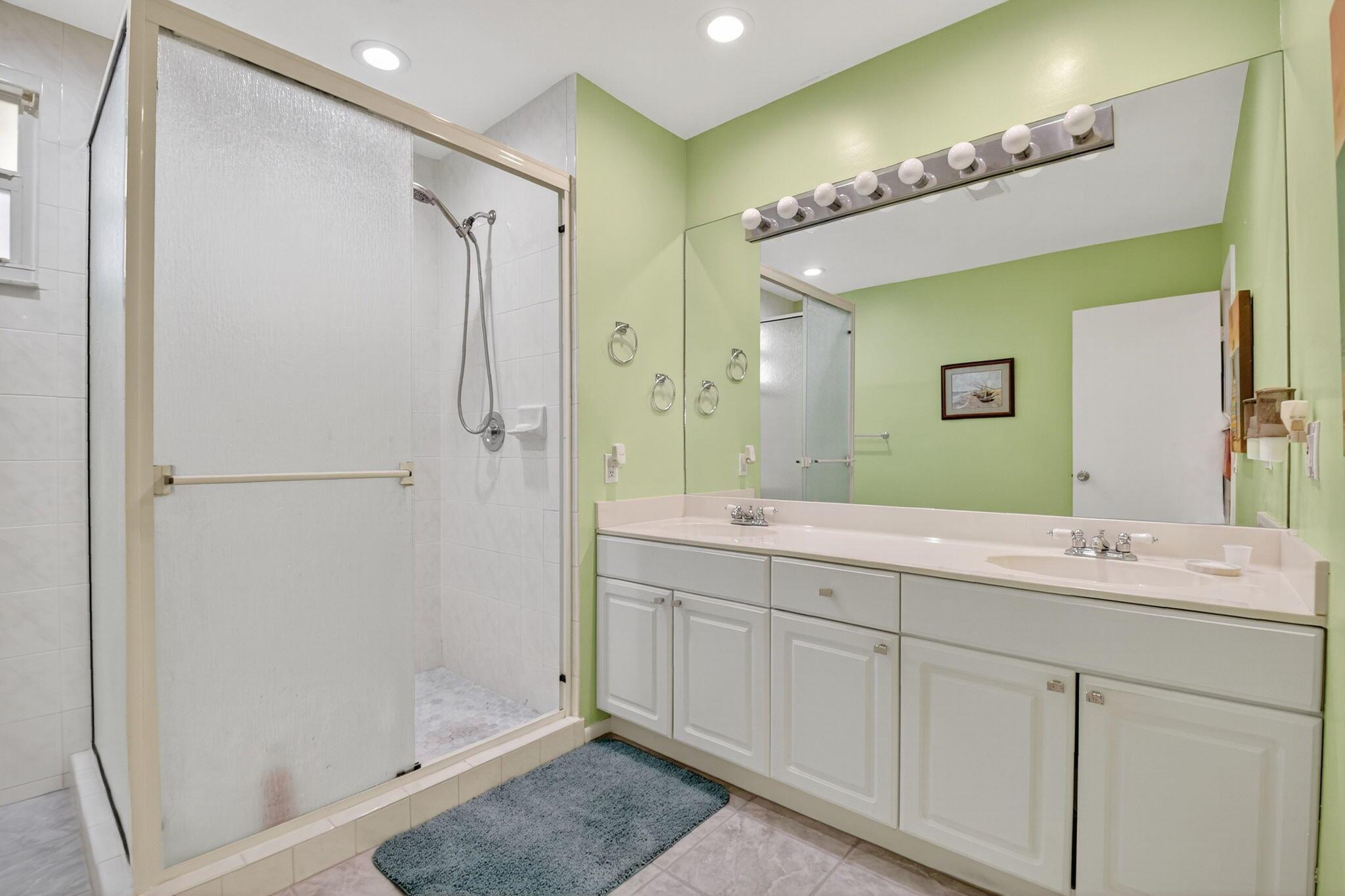 SUNFLOWER DELRAY - Residential Income