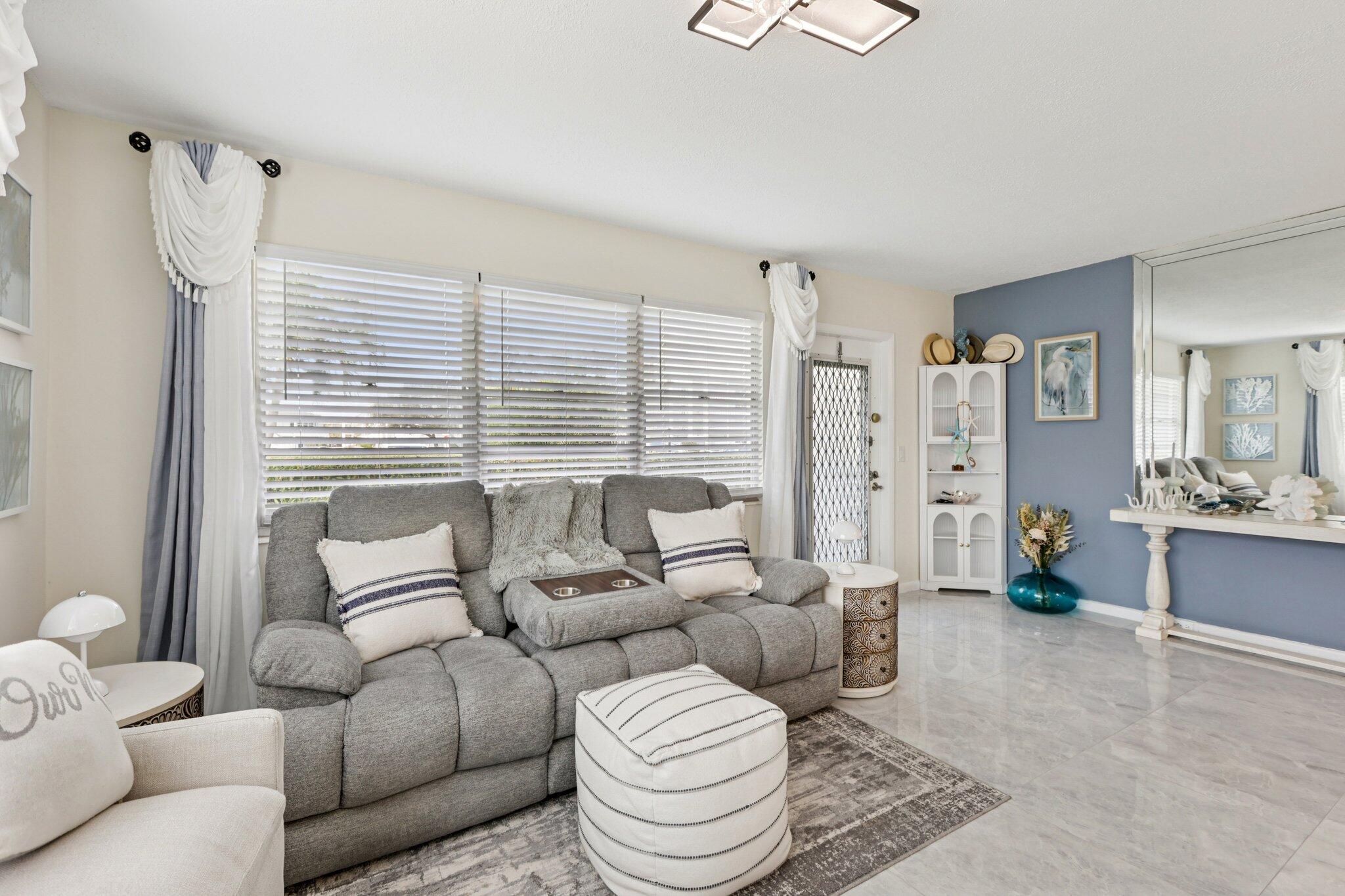 OAKRIDGE J CONDO - Residential