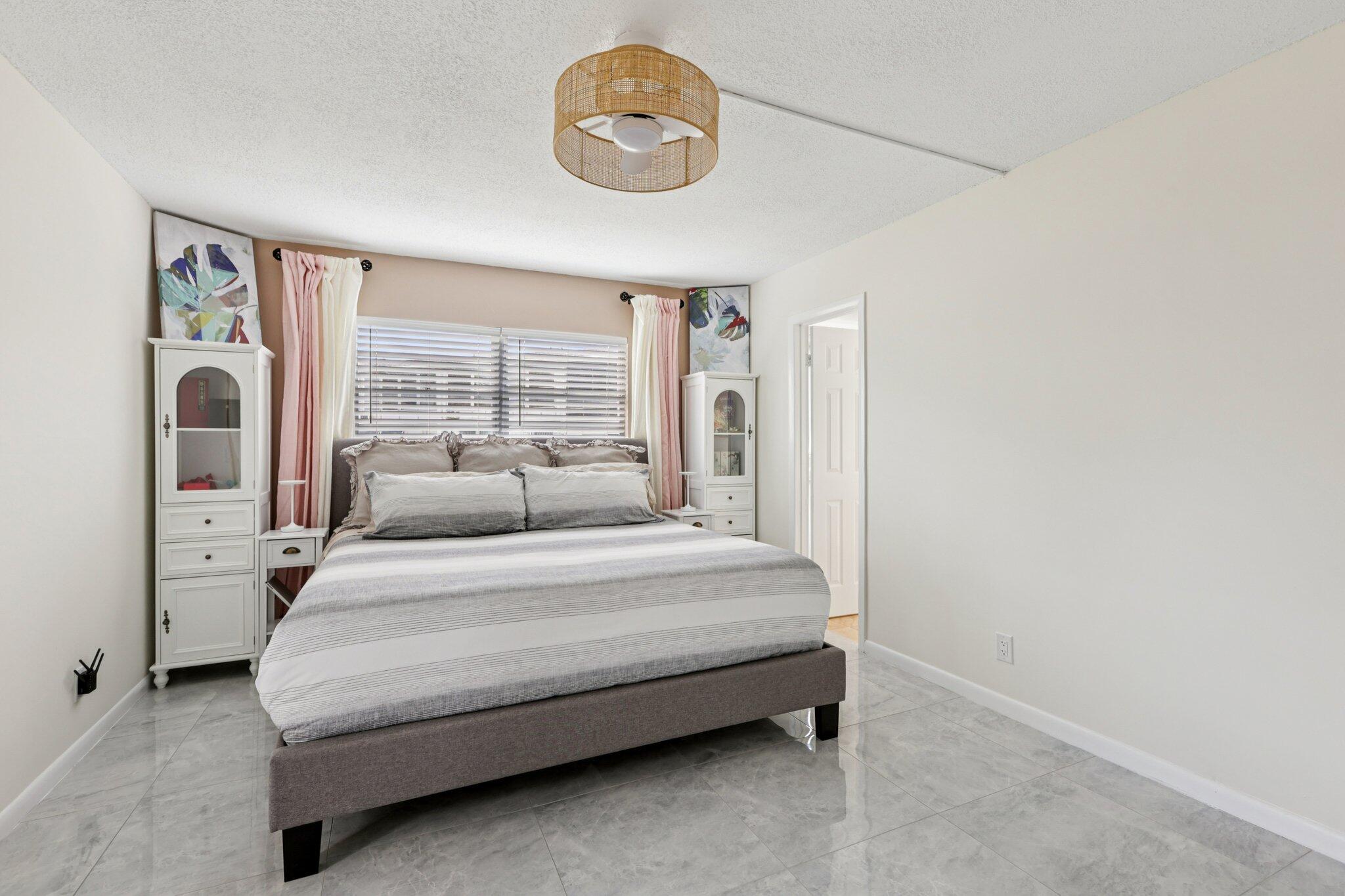 OAKRIDGE J CONDO - Residential