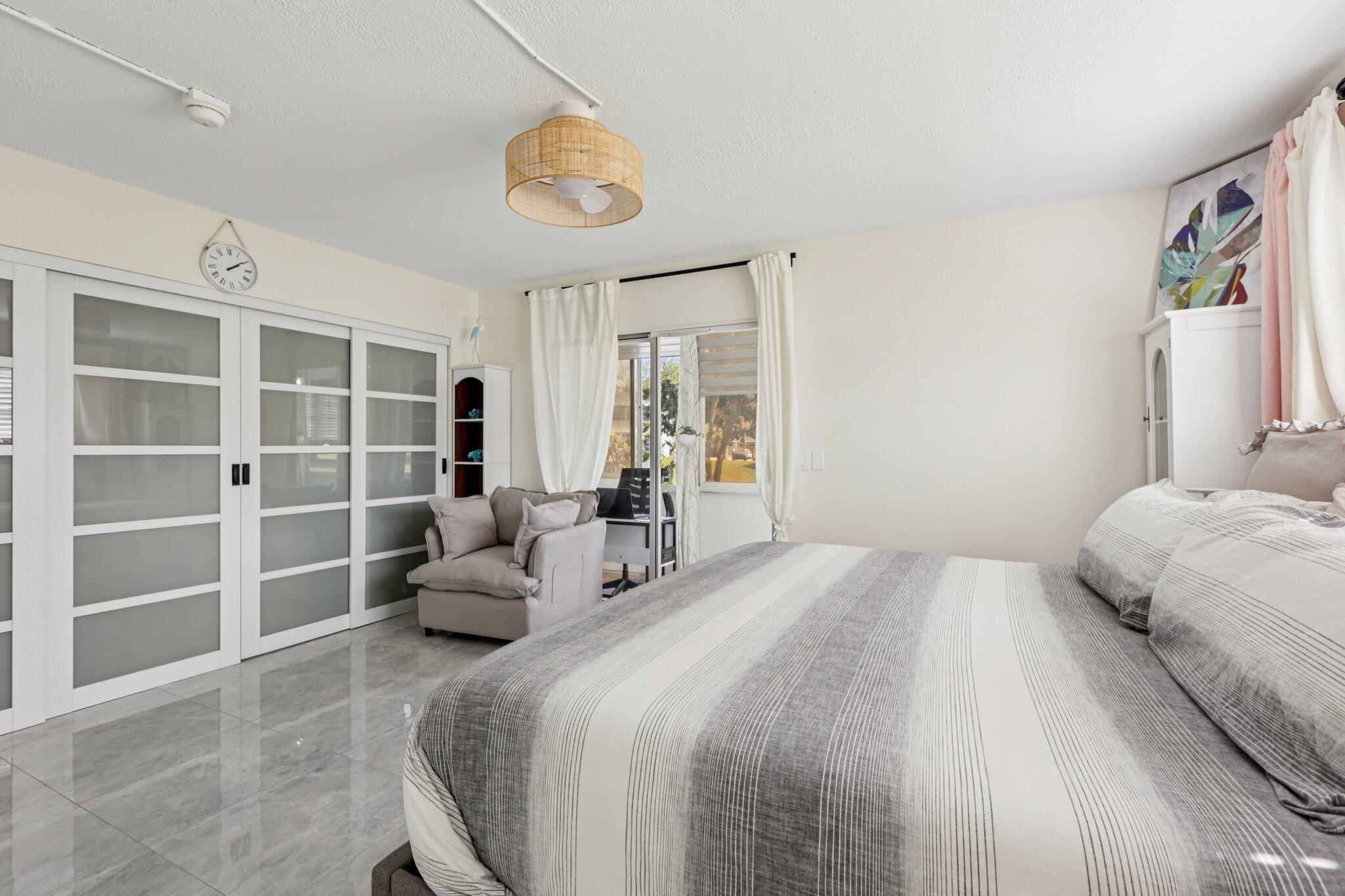 OAKRIDGE J CONDO - Residential