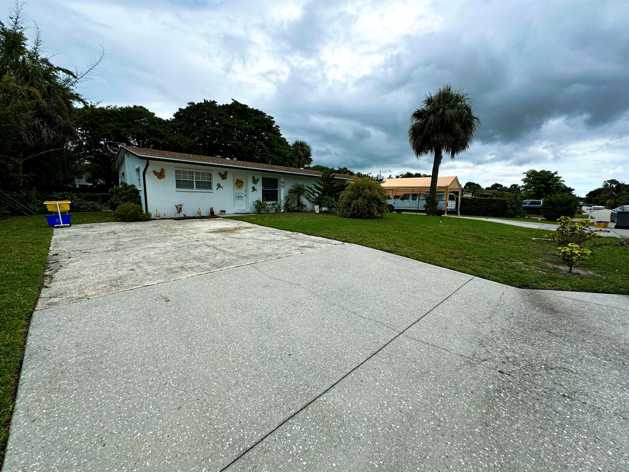 View photos, virtual tours, details... 9209 Sun Court
