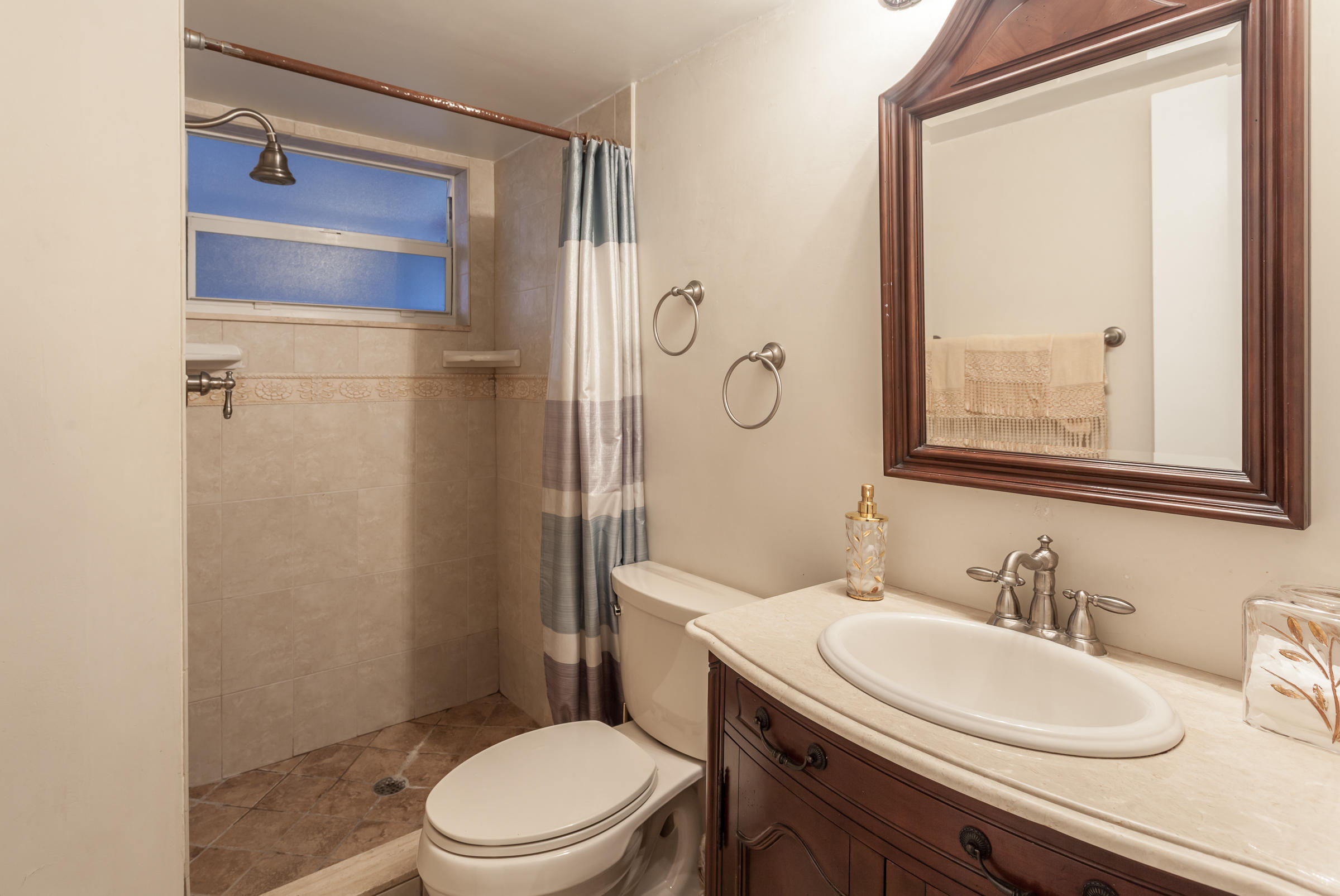 LAKESIDE VILLAGE CONDO 10 - Residential