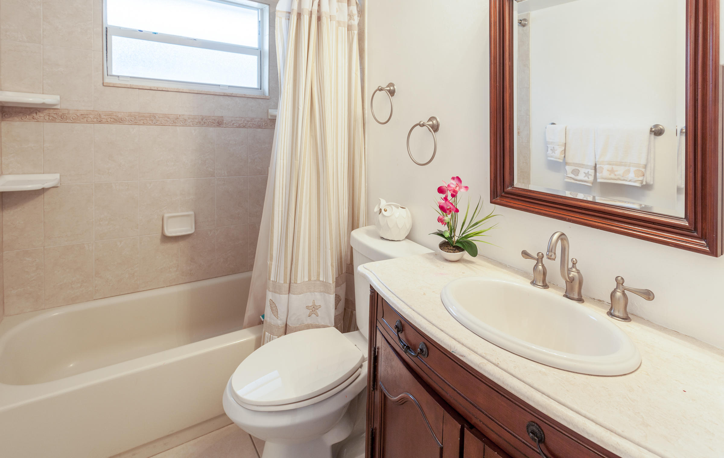 LAKESIDE VILLAGE CONDO 10 - Residential