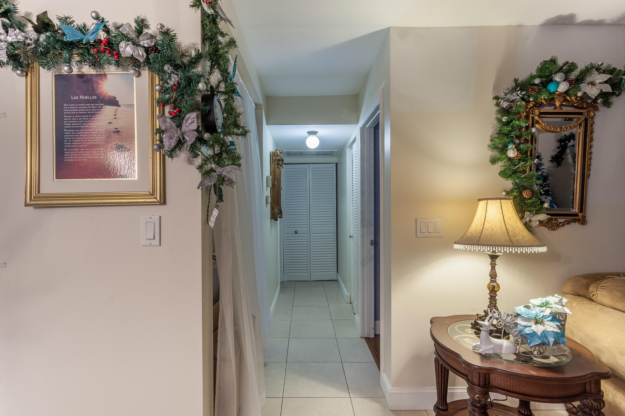 LAKESIDE VILLAGE CONDO 10 - Residential