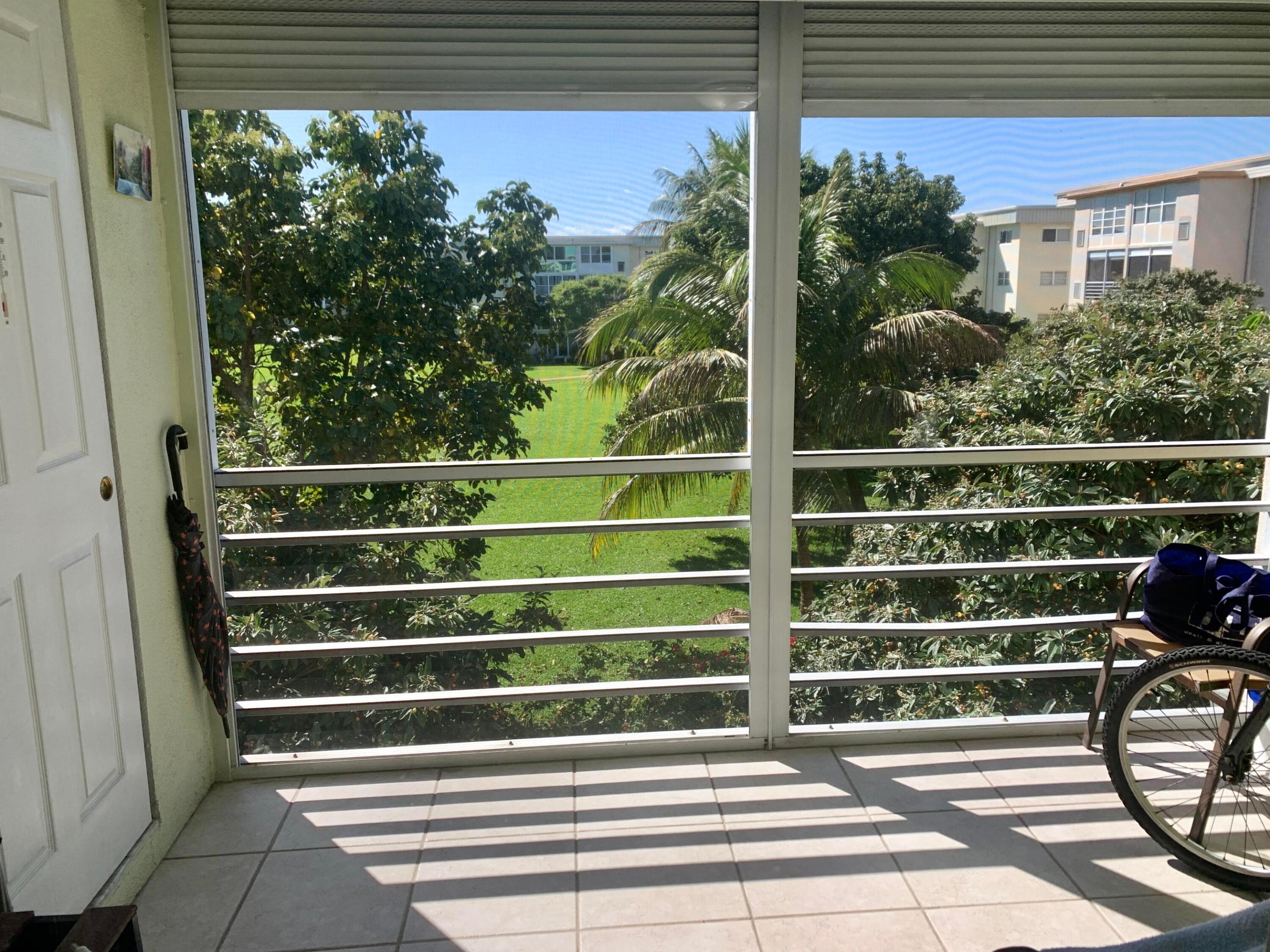 VILLAGE ROYALE ON THE GREEN CONDO - Residential Lease