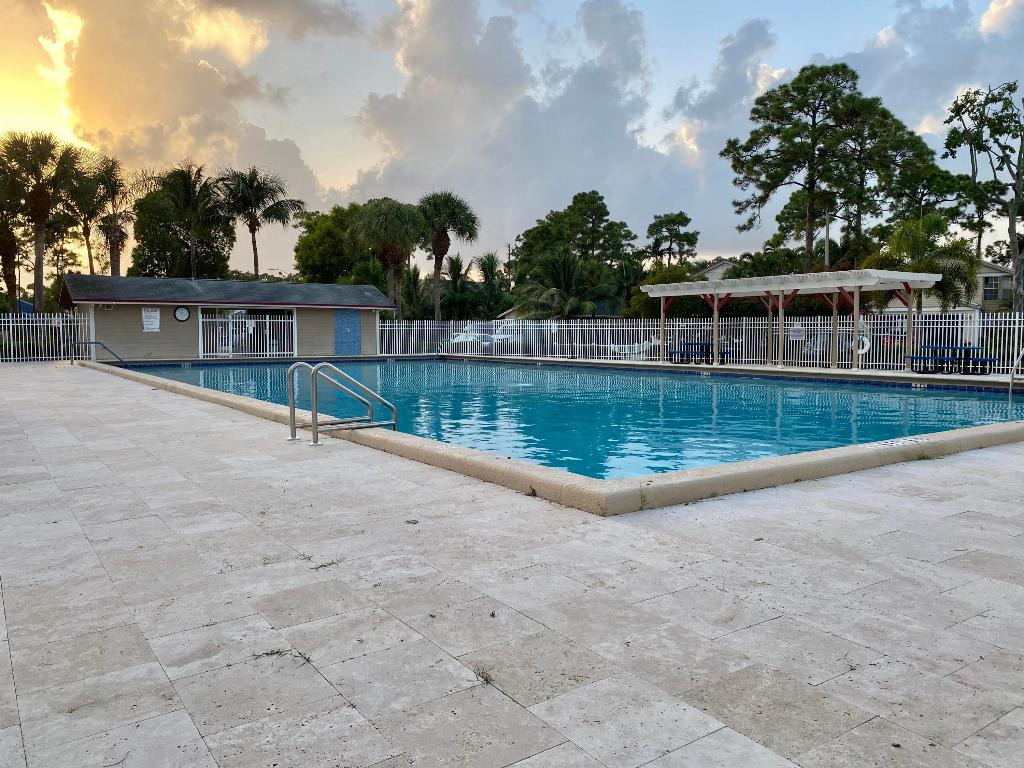 VICTORIA WOODS 3B - Residential