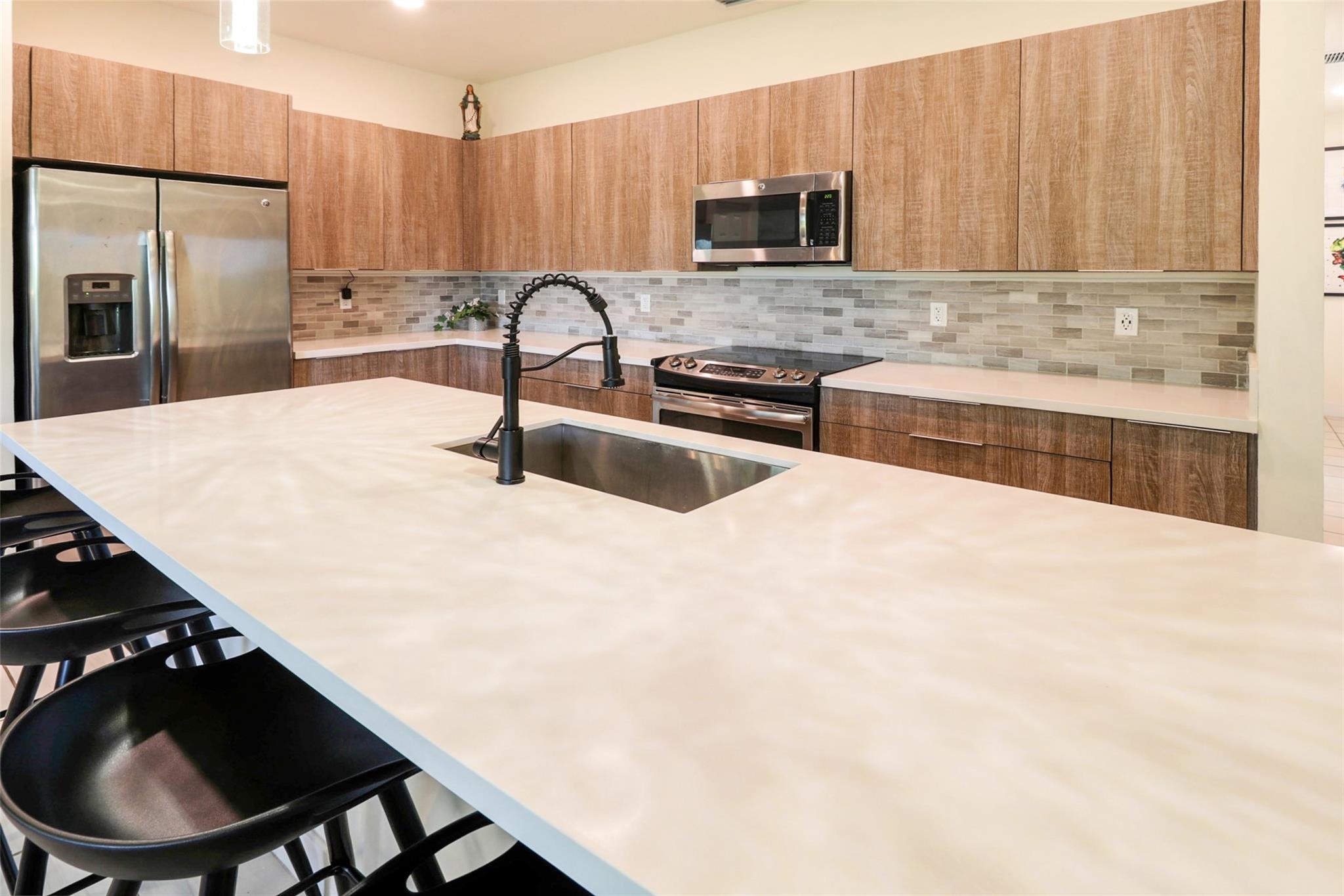 HIGHLAND AT PARK CENTRAL - Residential