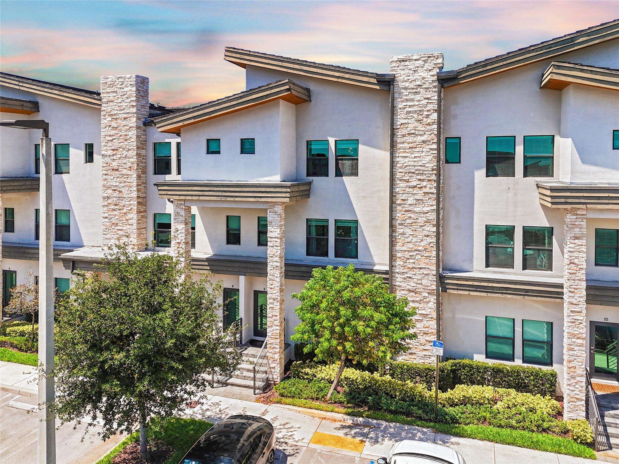 HIGHLAND AT PARK CENTRAL - Residential