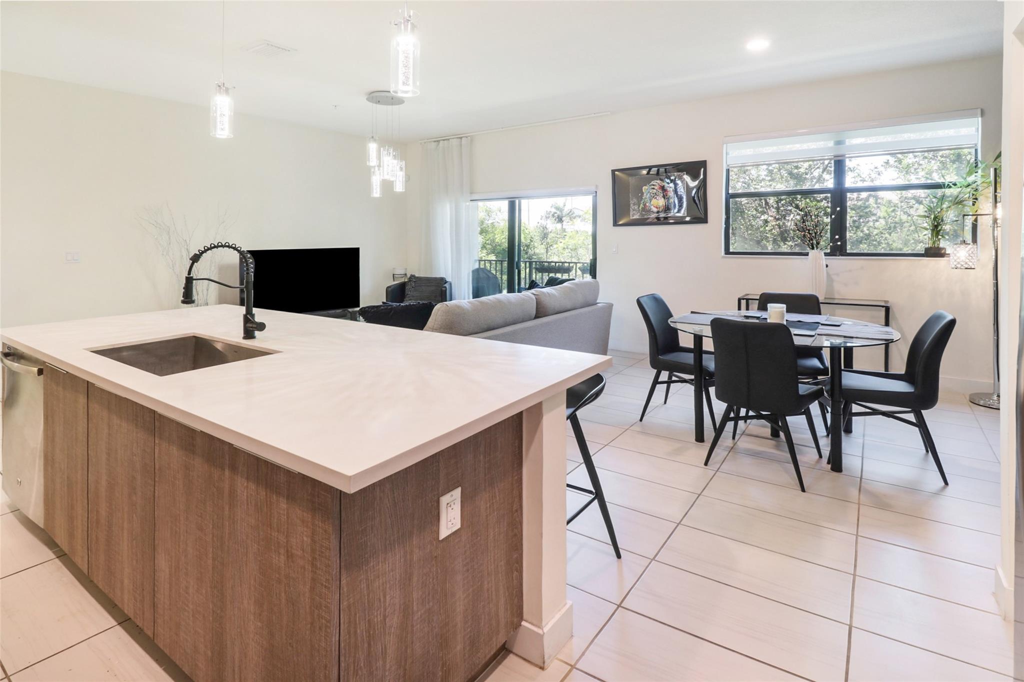 HIGHLAND AT PARK CENTRAL - Residential